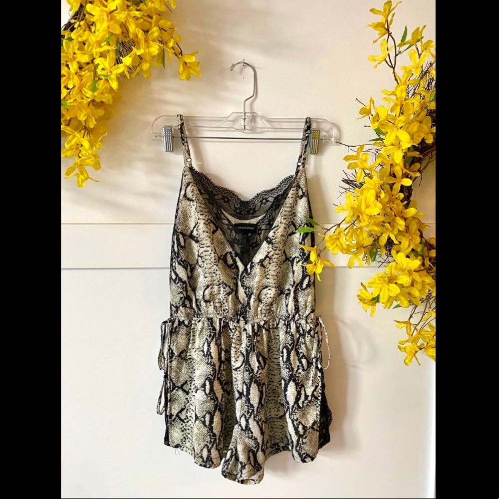 PrettyLittleThing Romper with black lace trim (M)